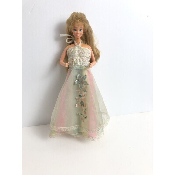 1980 Vintage Happy Birthday Barbie Mattel #1922 First Edition Doll Stamped 1966 - Picture 1 of 10